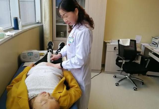 妈妈|胎宝在做四维时“好害羞”，折腾人还“白花钱”，怎样才会露脸？