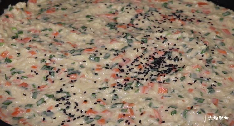 2个土豆，2个鸡蛋，手不沾面，10分钟做营养又美味的早餐