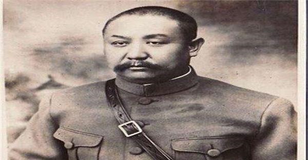 要扮|这个军阀明明是武夫,偏偏要扮青天,闹出大笑话