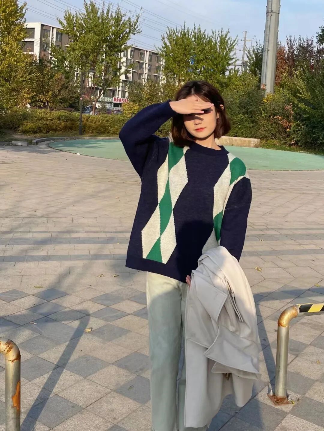 冬天|马丁靴+豆腐裤，冬天就该这么穿，太有气质了