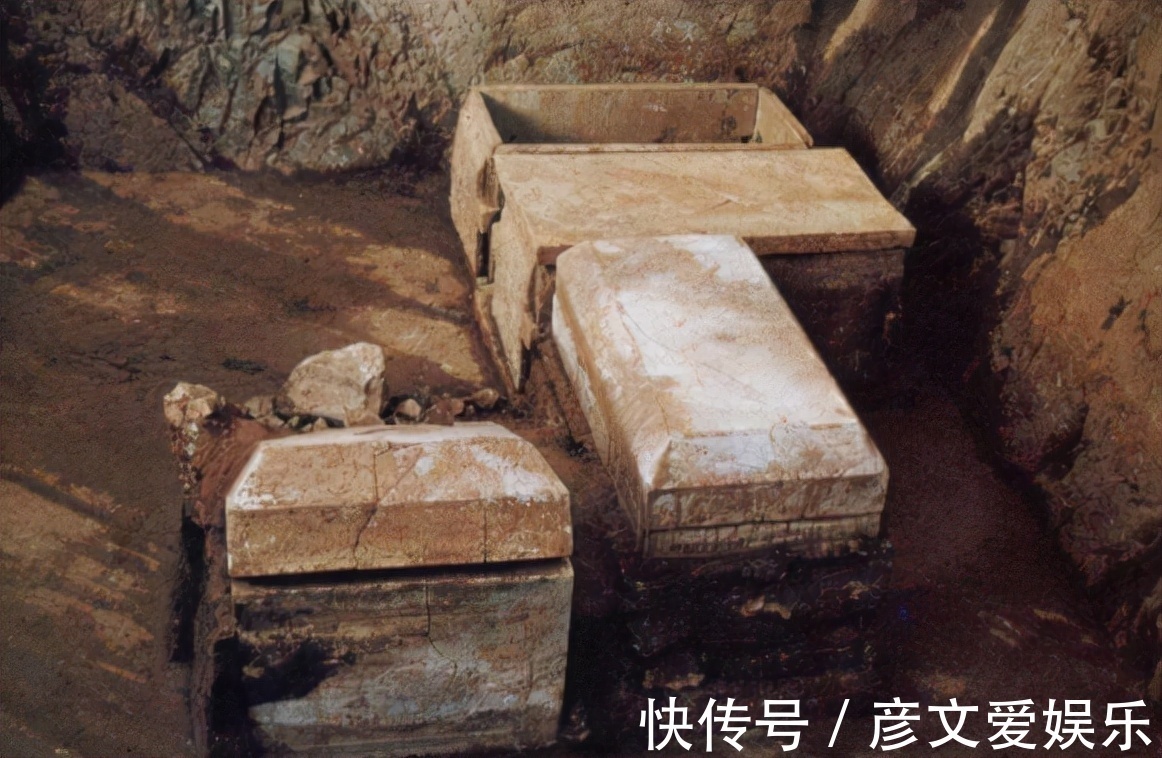 记载!古墓出土13车先秦古籍,朝廷直接运到京师,记载内容匪夷所思