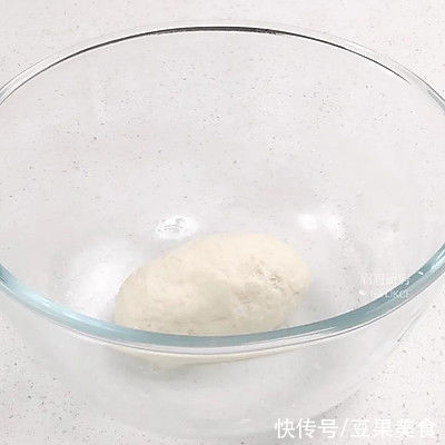 面团|让你停不下筷子的菠菜双色花卷