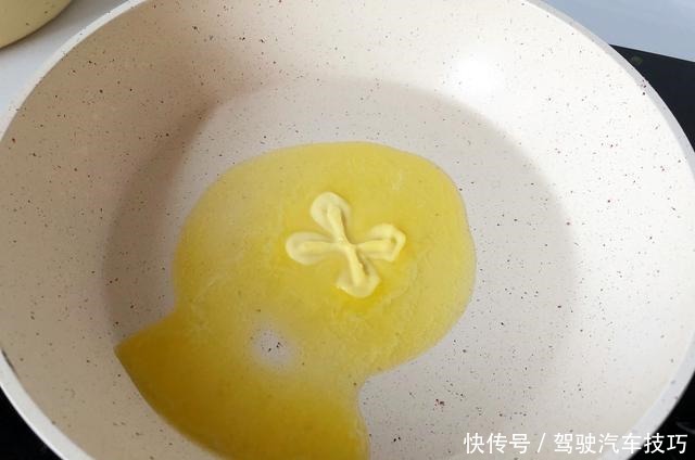 早餐,女儿和我迷上了吃它,外皮香酥,馅香甜果味足,2元钱搞定