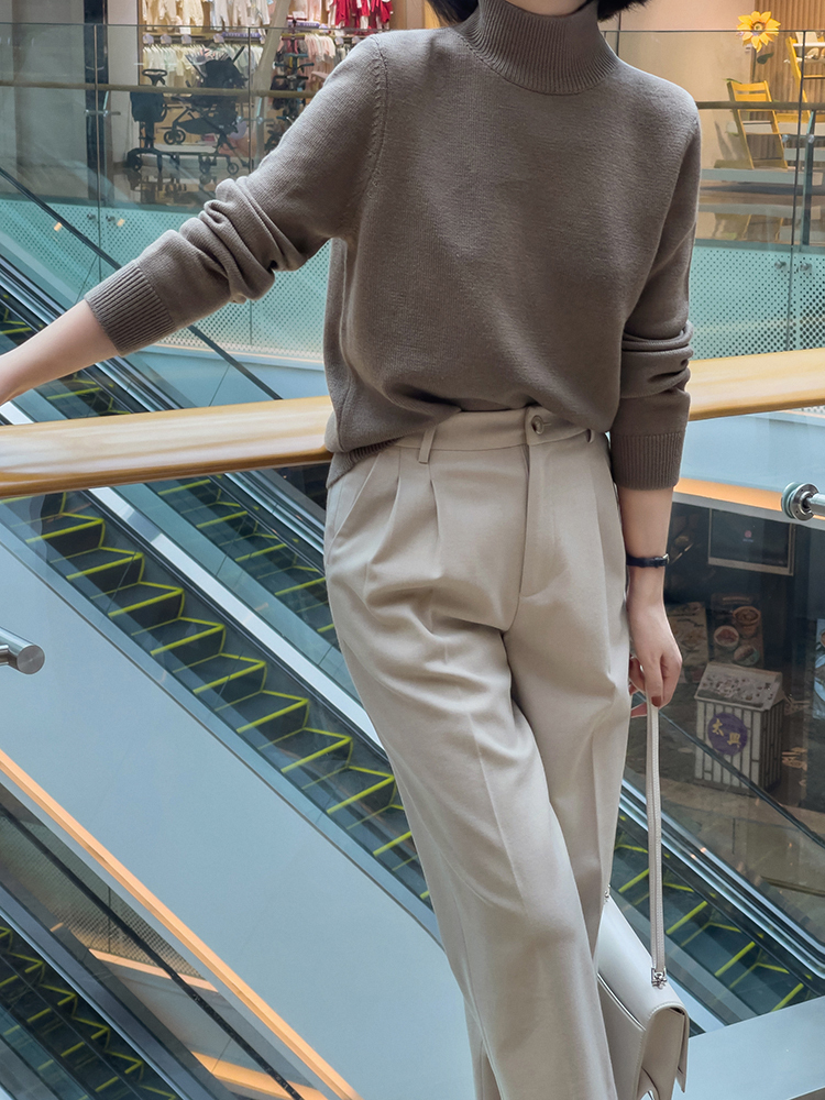 针织开衫|30+的女人常备这几条裤子,搭配上针织开衫或者毛衣,百搭又高级