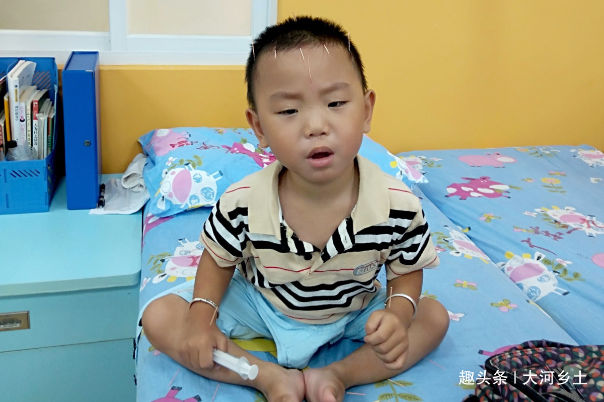 白云山|儿子患癫痫治疗花了近40万仍无法行走,母亲放弃自己的治疗救子