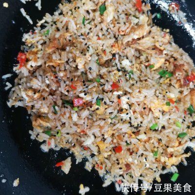 人生|这么美味的黑芝麻蛋炒饭都没吃过？你的人生不完整