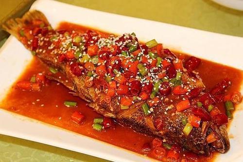 让家人多吃两碗米饭的家常菜，荤素搭配，色香味俱全，味道不错