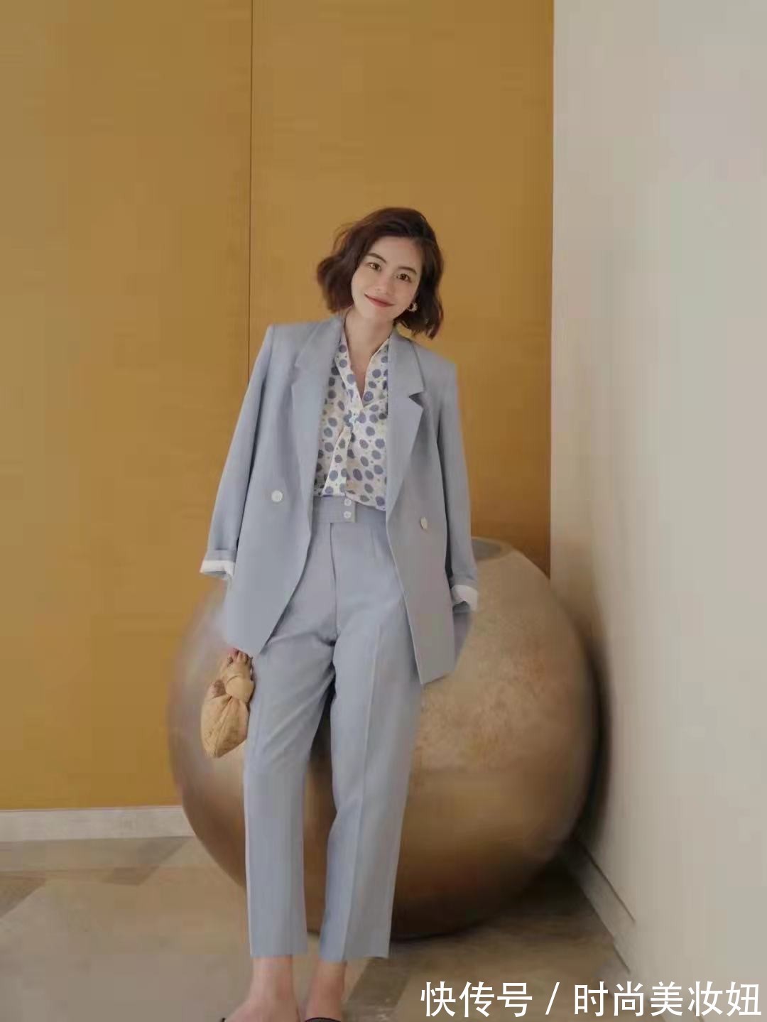 法式|熟龄女人建议多穿蓝色,显白经典又气质,教你穿出法式大牌范