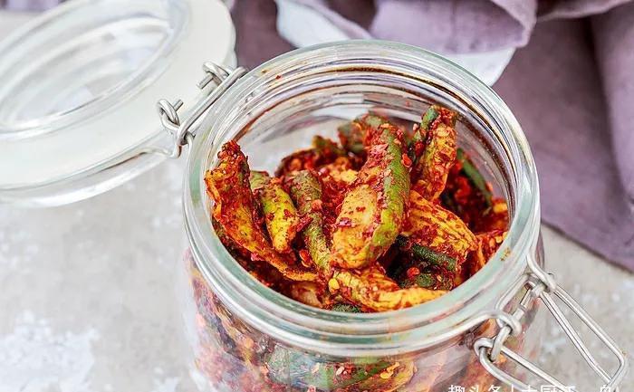 腌萝卜干的季节到了,香辣爽脆,做法简单,放一年也不怕坏