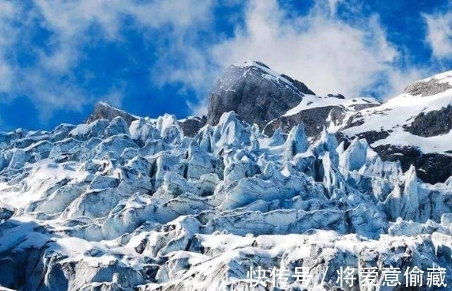 纳西族|从未有人登顶的玉龙雪山，山上常年都有雪，还被纳西族人称为神山