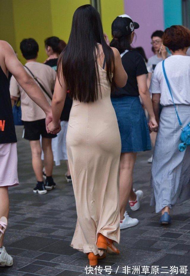 连衣裙|时尚又洋气的连衣裙,卡其色与黑色拼接对撞,展现都市女性魅力