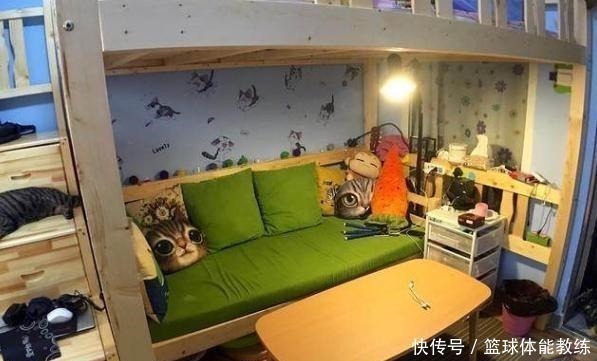 改造|大学同学买下校外14平旧房,改造后化身日式胶囊空间,羡慕不已!