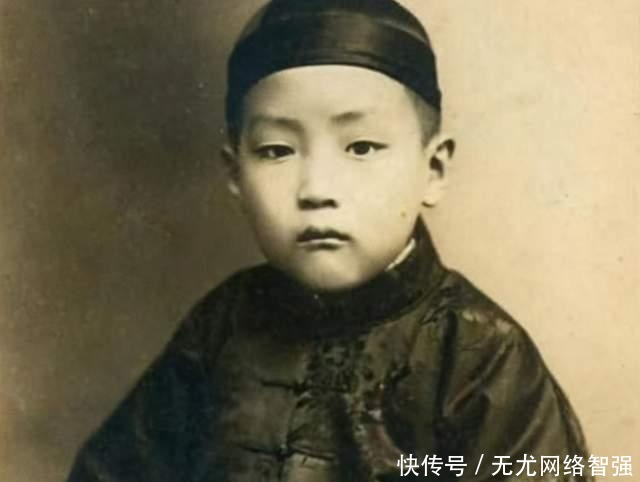 “圣婴”孔德成出生,军队外围负责保护,国家鸣13响礼炮庆祝