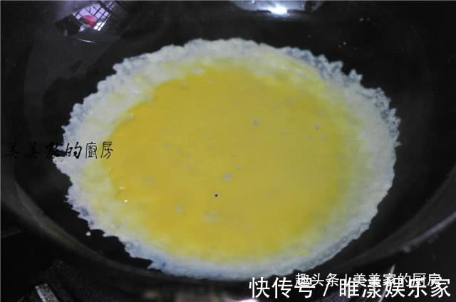 青豆|早餐不必太复杂,儿子最爱这,蒸一蒸卷一卷,比馒头省事比烧卖香