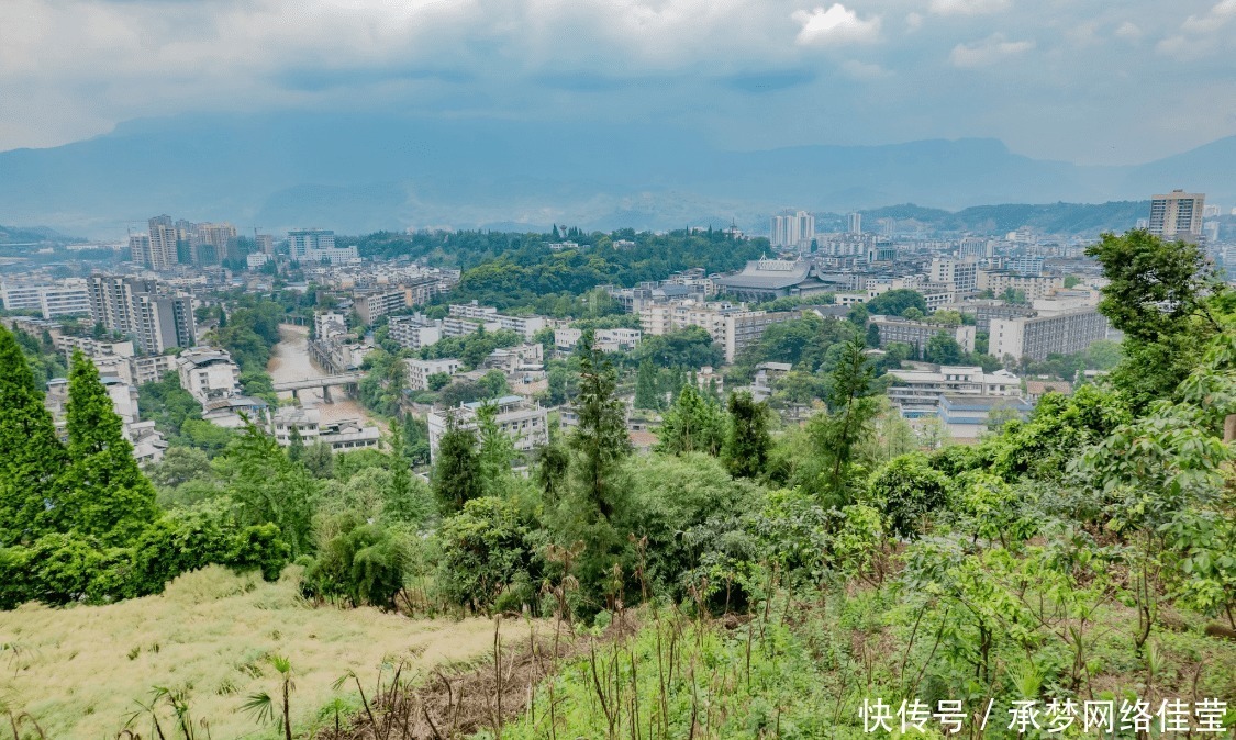 城市|中国一座“最爱哭泣”的城市，夏天只有23度，适合假日避暑游