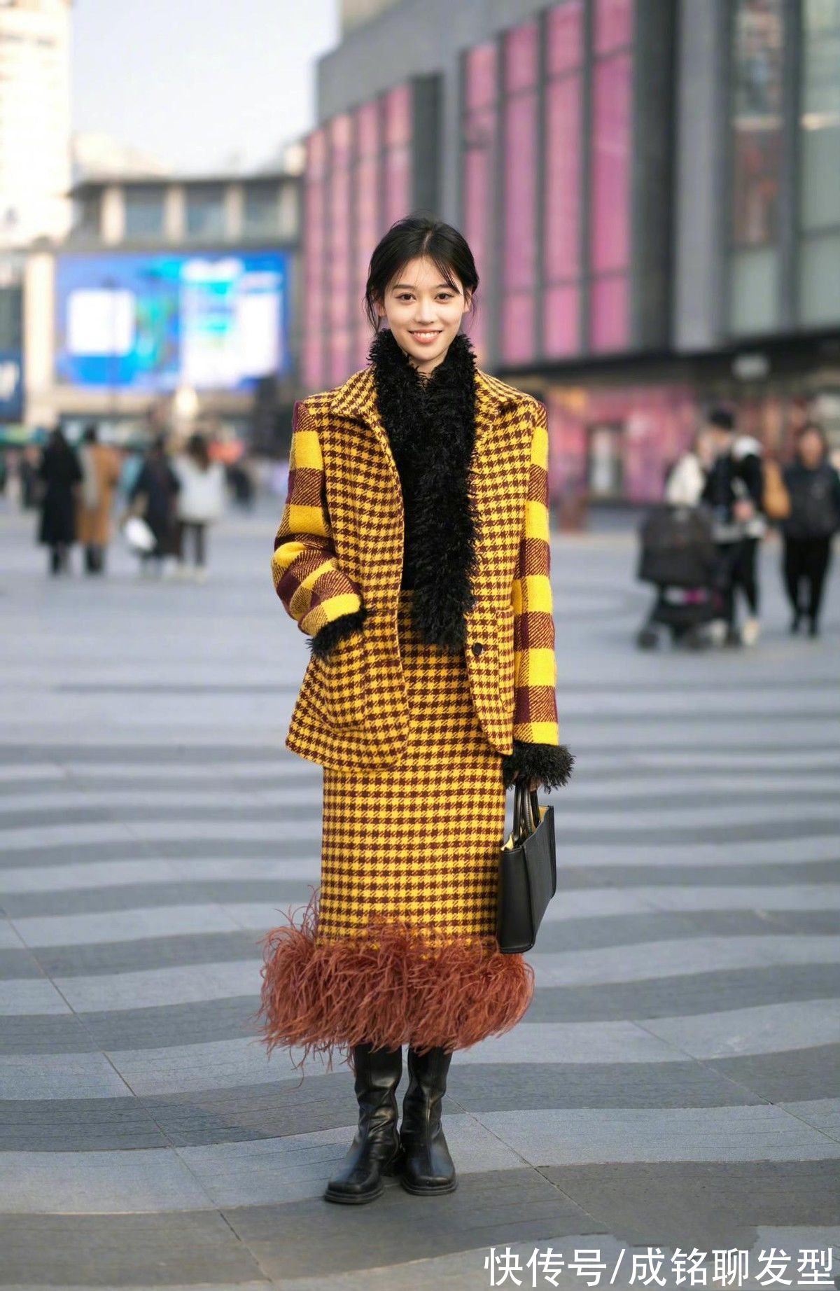 棉服|中年女人如何成为撞色高手，学会这八种搭配示范，时尚感轻松翻倍