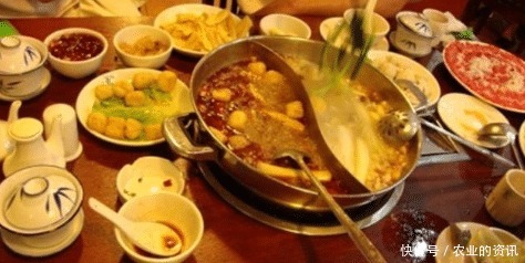 喜欢吃|吃火锅时,要避开这4个坏习惯,不然服务员一看便知,不常吃火锅