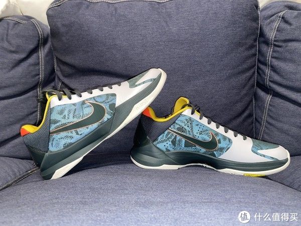  致科比致青春Nike Zoom Kobe V Protro