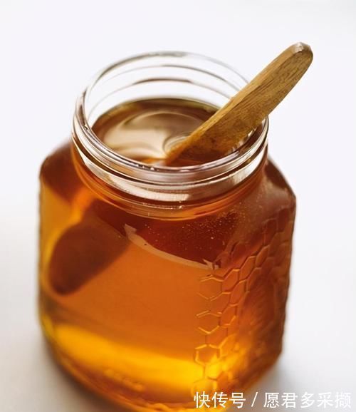 医生|4岁男孩掉进180度油锅,奶奶神操作救了孩子,医生:模范操作