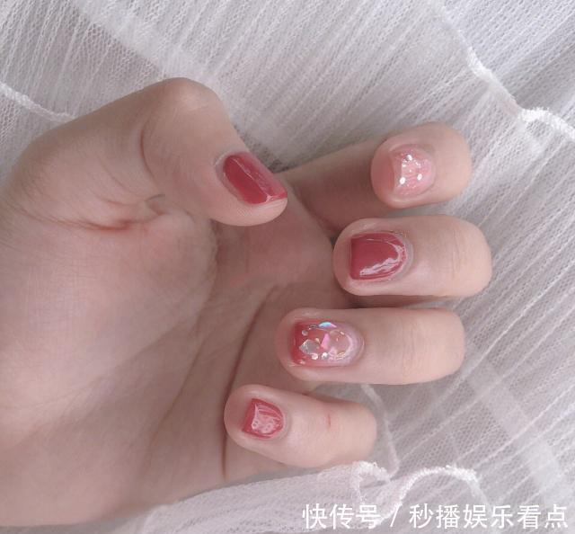 浪漫|浪漫的樱花季到了,赶快来跟女神们,get浪漫的仙女美甲吧