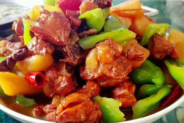 雷阵雨|梅雨季突然回头降温孩子上学吹风嗓子发炎,多吃强身菜,暖身暖胃