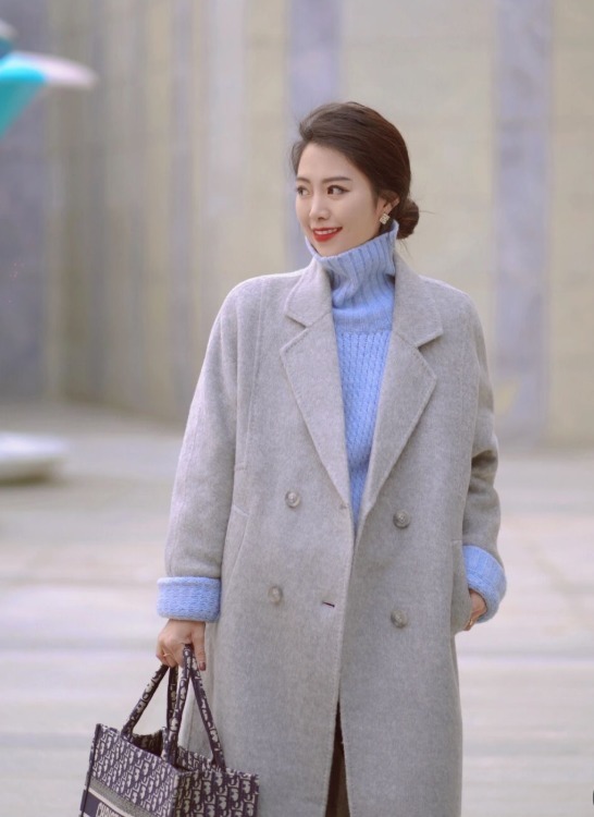 裤子 大衣烂大街了?试试搭配这几种裤子显高显瘦,让你高级又洋气!