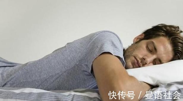 泡脚|长寿的人,通常有5个共性,占的越多,长寿离你越近