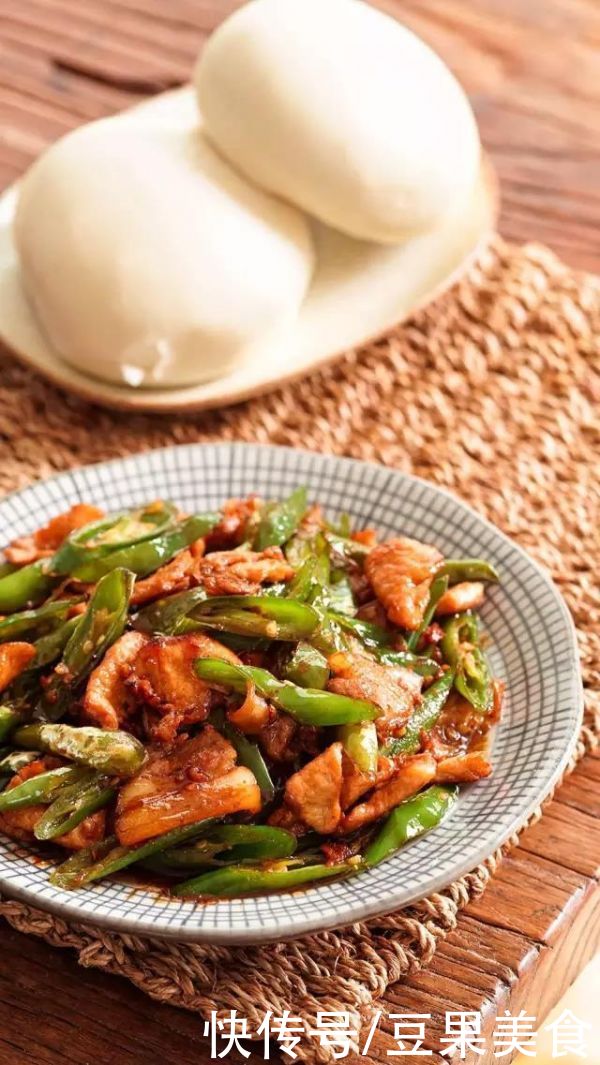 农家|据说这个时候吃农家小炒肉，是最好的