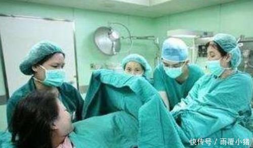 急产|孕妇刚躺上产床,孩子就“呱唧”一声出来了,医生皱眉不是好事