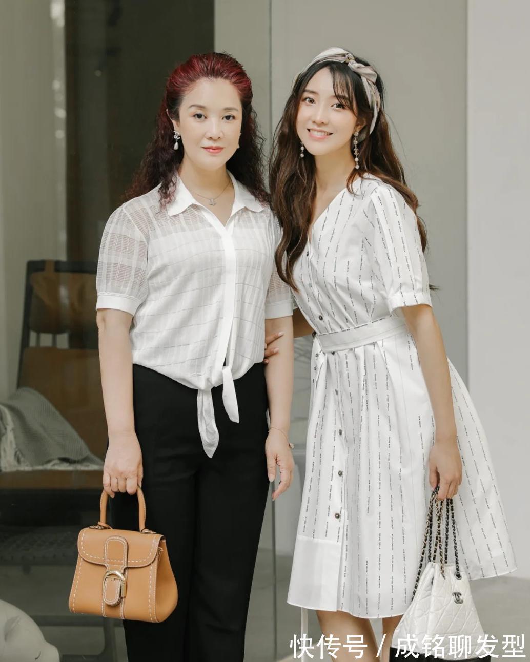 连衣裙|身材微胖的中年女人,学学这位些主的优雅穿搭,时尚减龄又显瘦