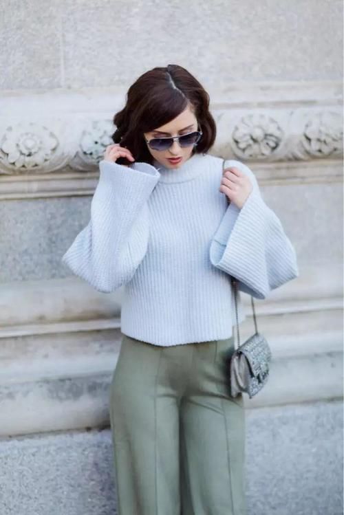 2021年开春，你穿毛衣+阔腿裤的样子，真的时髦炸了！