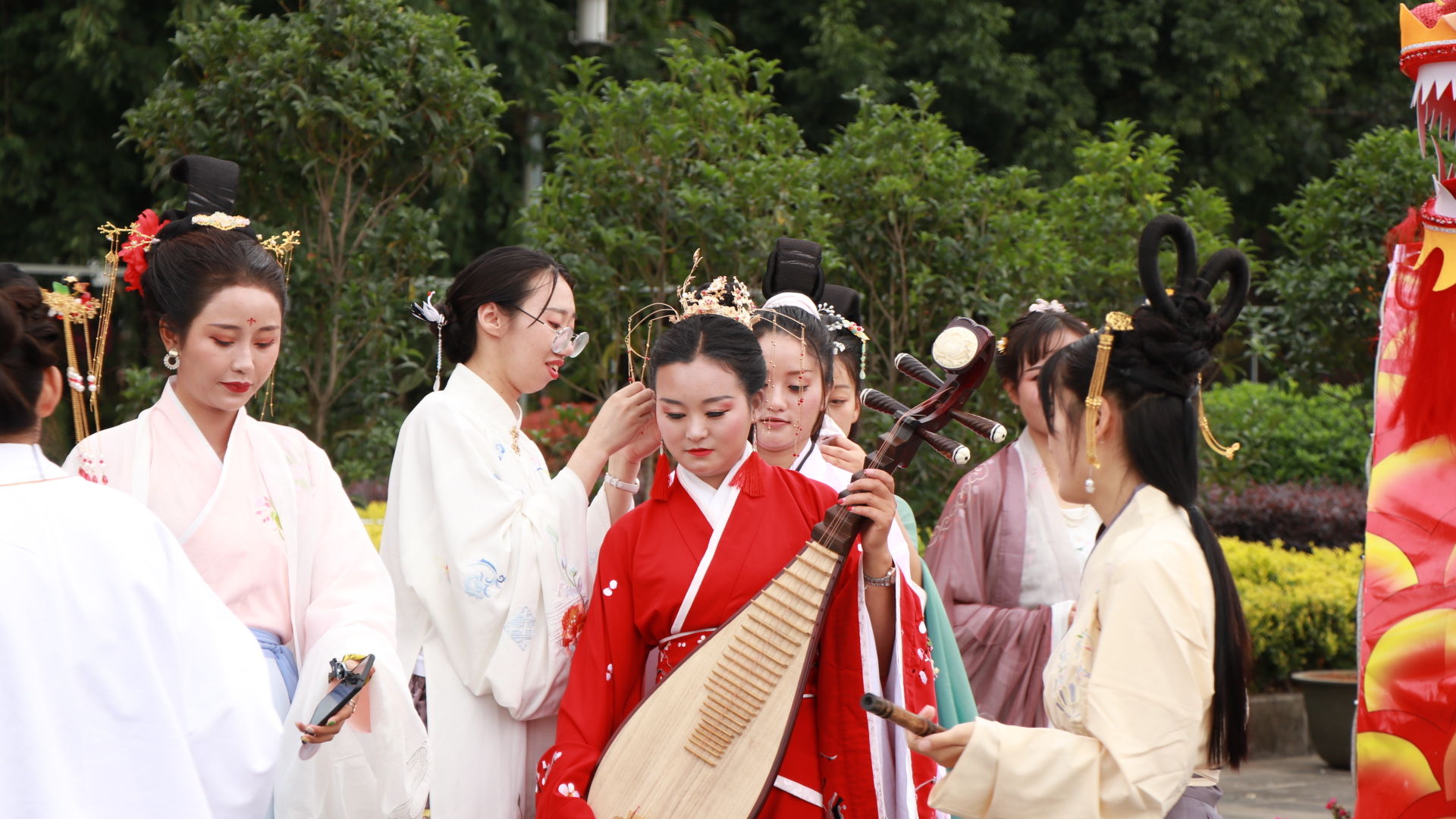 张医生|独特的端午习俗：你知道保山的“端阳花街”吗？