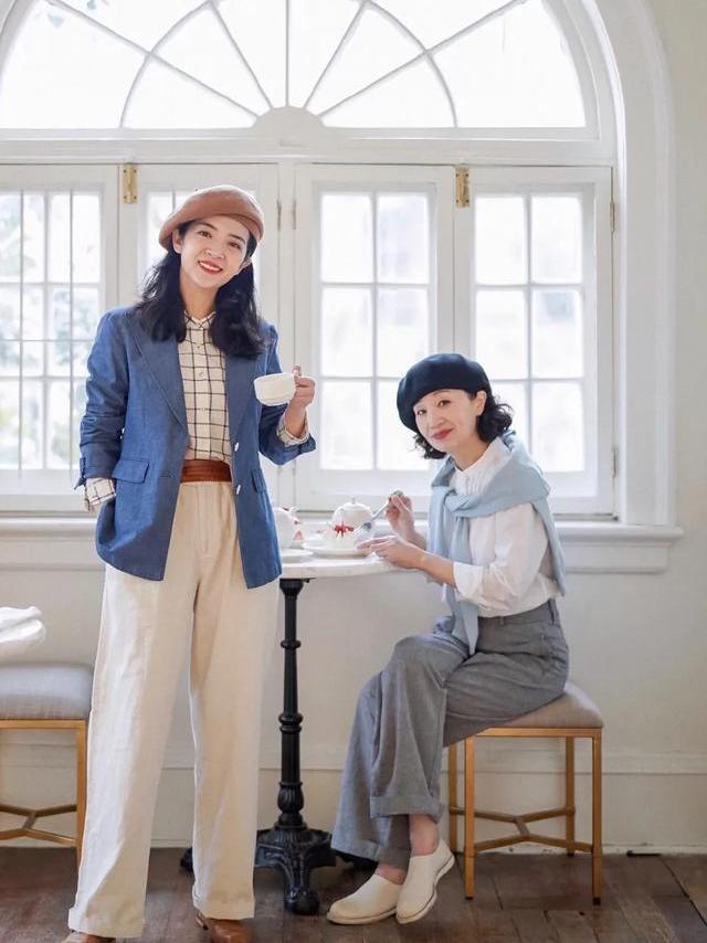 神仙母女 “神仙母女”初秋这样穿搭真减龄,奔四奔五穿出少女感,美成姐妹