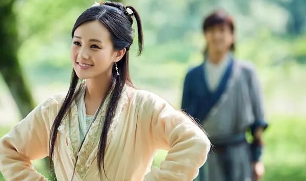 都知道小龙女第一个男人不是杨过,却不知,黄蓉第一个也不是郭靖