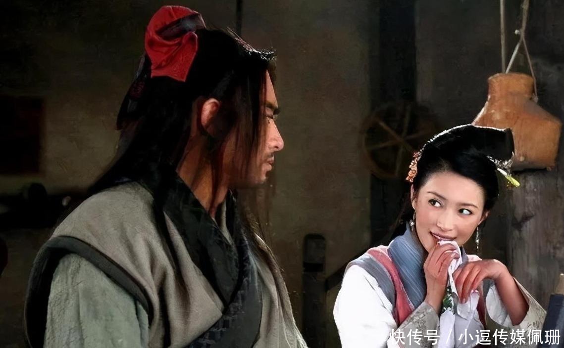 水浒传中哪5位梁山好汉最强?林冲、鲁智深都得往后排