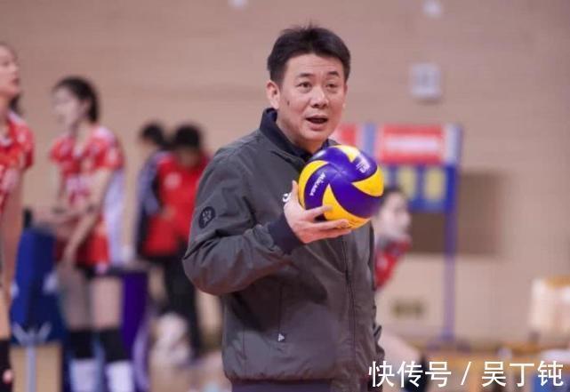 上位|蔡斌上位江苏女排损失最大?他宣布离开江苏,专心带好国家队!