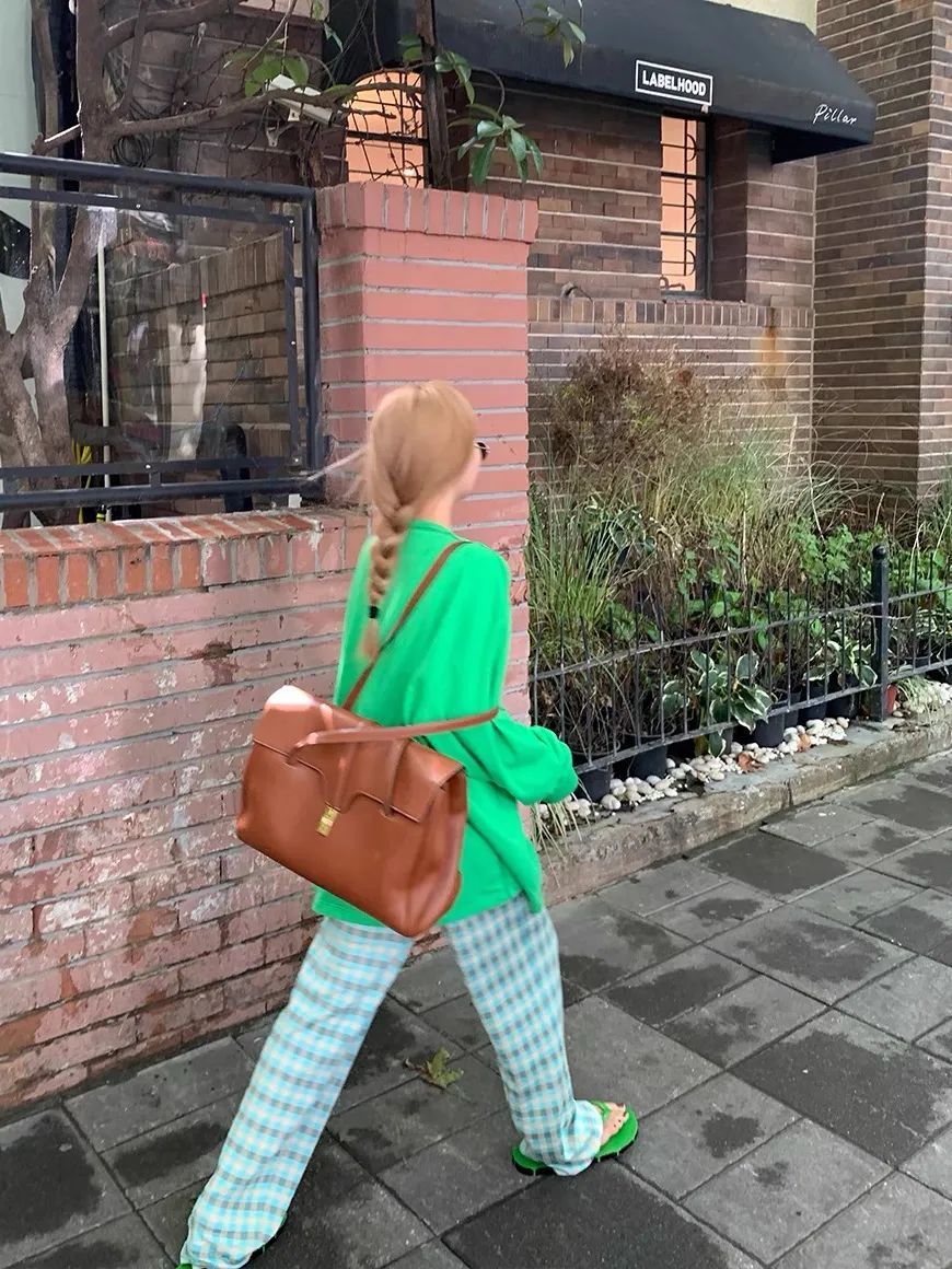 卫衣|卫衣+裙子，卫衣+衬衫，初秋这样穿太好看了