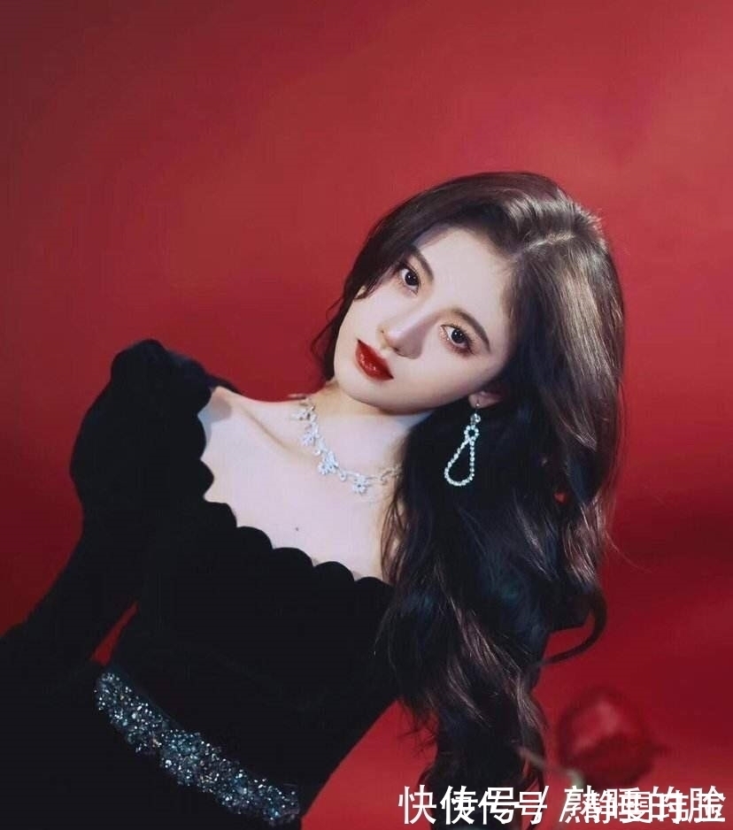 阿姨|奔四女人别留这3种“阿姨发型”,自我感觉时髦,其实又土又老气