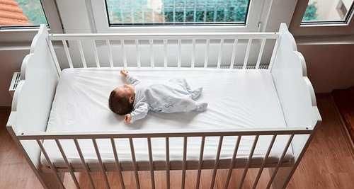 妈妈|年轻妈妈当着儿子面换衣服毫不避讳，总觉得孩子小，儿子的举动让她慌了