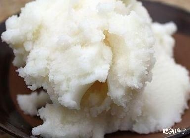 目的|天冷熬猪油，记住“放4样”，猪油雪白无腥味，放一年不会坏！