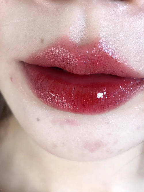 小颜|黄皮女人别总涂“红棕色”,这几支“玫瑰色”照样显白