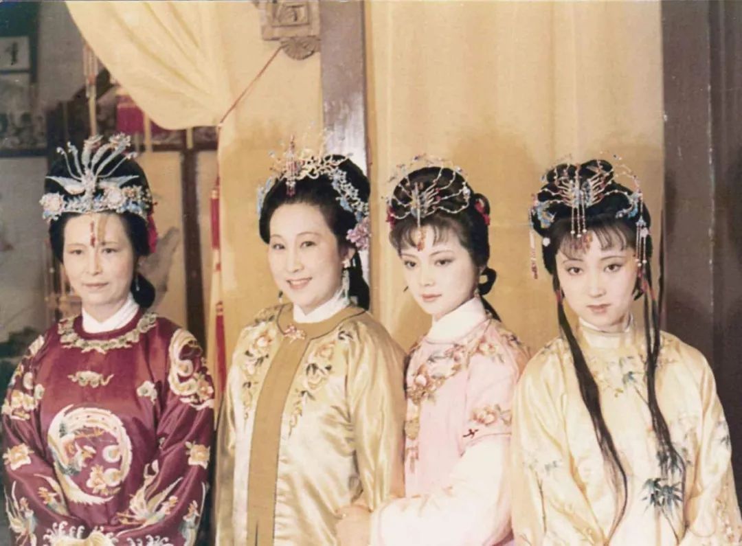 元春@读《红楼梦》:王夫人为什么选择薛宝钗,因为她没得选