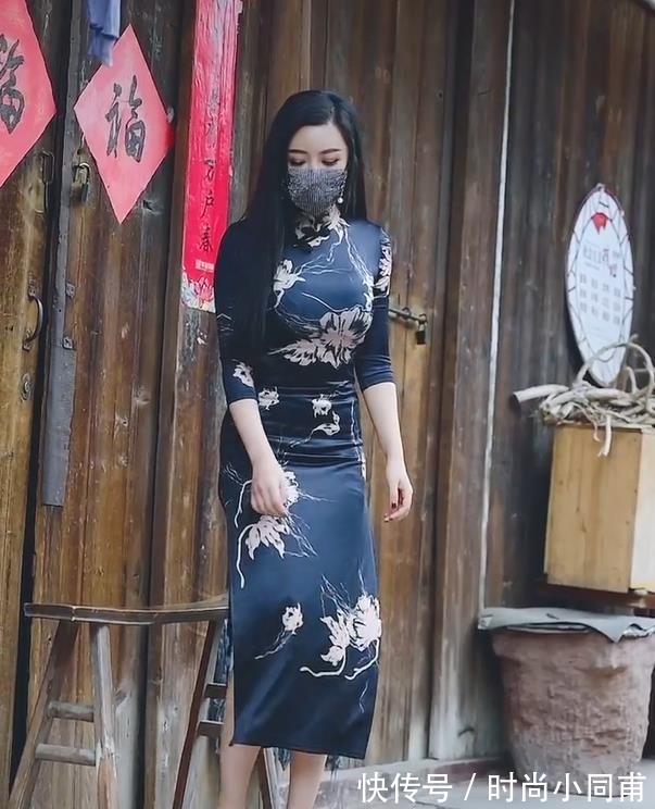 网红美女 经典的旗袍,被极品网红美女穿出了时髦感