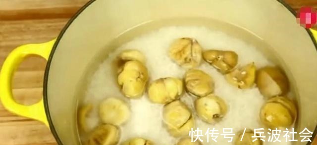 补钙|熬粥的时候,锅里多加一样东西,孩子喝了爱长个,邻居都来取经!