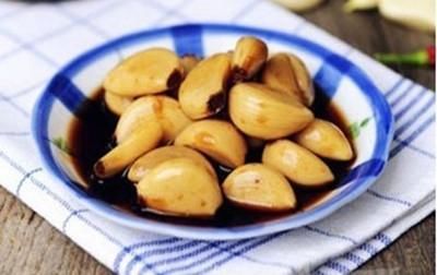 常吃大蒜好处多,有很多家庭,大蒜常和此物搭配,营养丰富!