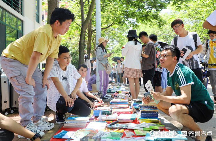 中国石油大学|中石大毕业季“跳蚤市场”热闹开市，学生线上线下同步“淘宝”