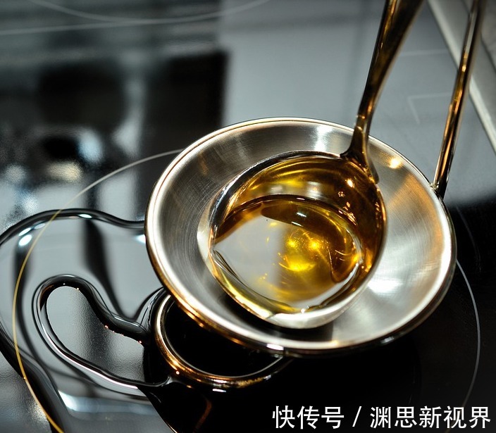 食用油|这3种比盐更可怕的调味品,孩子可能天天吃,家长做菜要少放