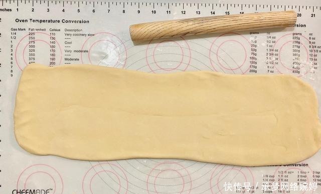 有芝士有肉肉的好吃快手咸面包,制作简单、营养丰富,早餐好选择