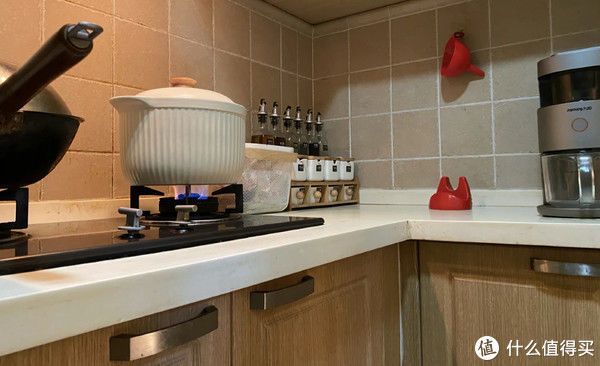 马桶垫|热衷“断舍离”的日本主妇，靠超强收纳，把日子过得清爽又干净