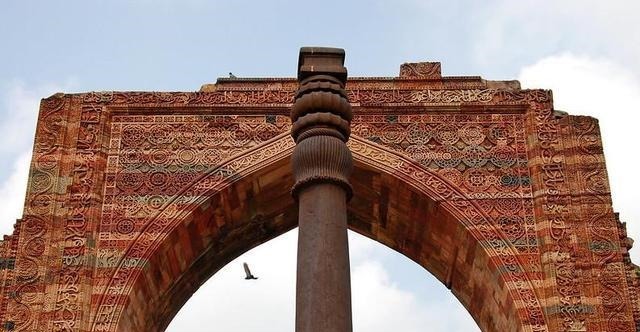 无意间|1600年不生锈的“德里铁柱”,印度古人无意间掌握的防锈工艺